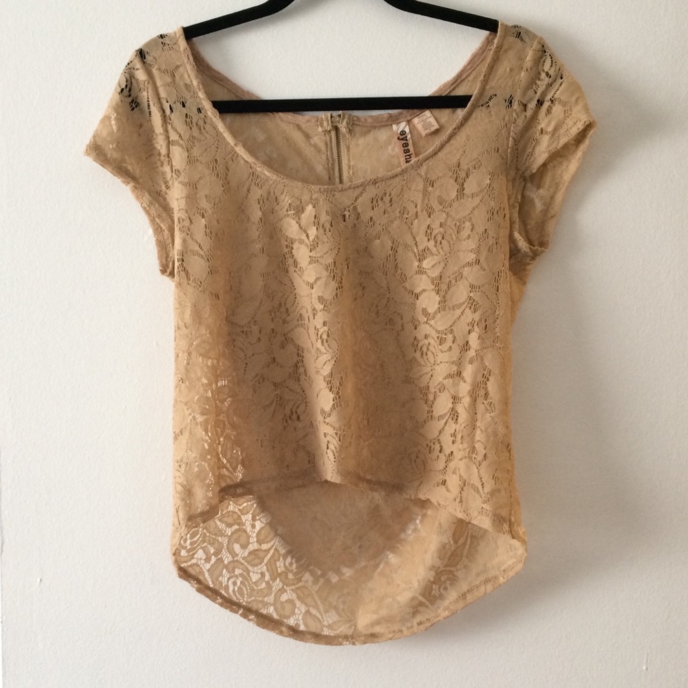 Lace Creamy/Tan Top by Eyeshadow